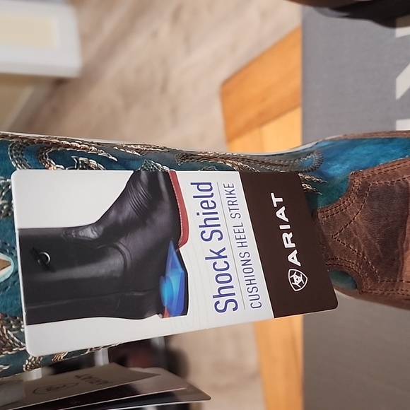 Ariat Boots - Picture 2 of 4